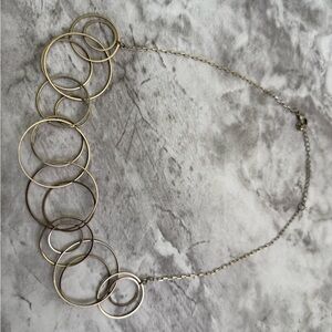 Gold chain circle necklace